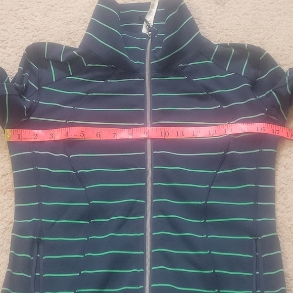 Lululemon Asana Jacket Size 6 Blue Green Stripped Full Zip Thumb Hole Yoga women - Picture 12 of 15